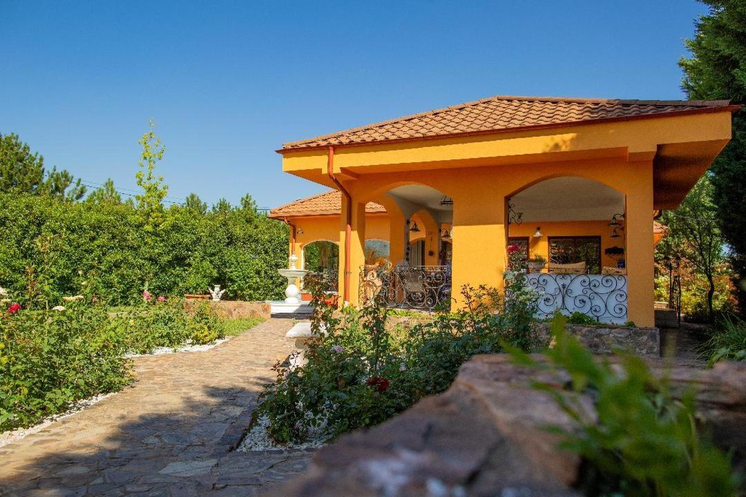 La Conac Aparthotel Arad Exterior photo