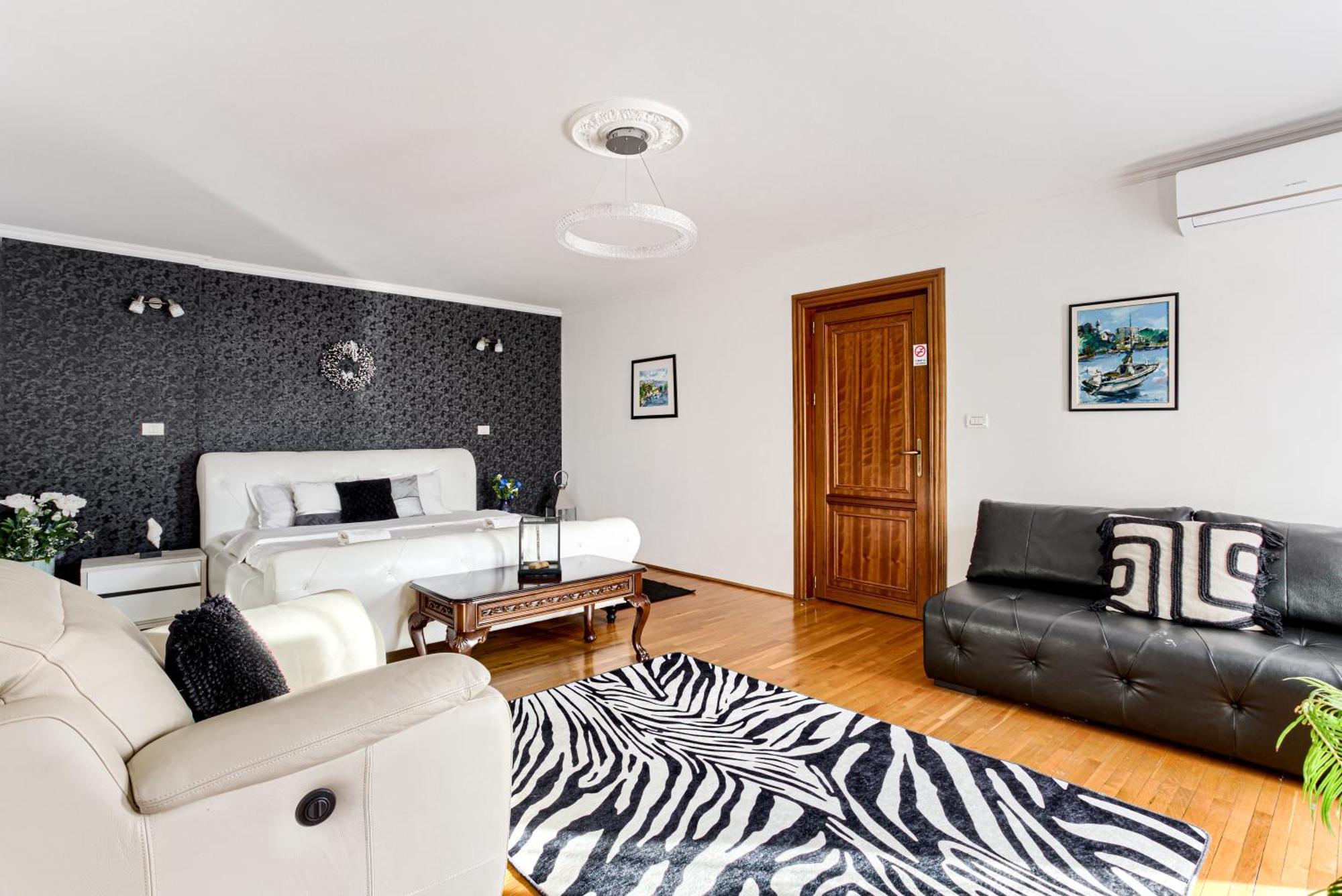 La Conac Aparthotel Arad Exterior photo